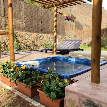 One Bedroom House With Jacuzzi Enclosed Garden&wifi At De Tirajana Vakantiehuis San Bartolomé