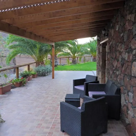 One Bedroom House With Jacuzzi Enclosed Garden&wifi At De Tirajana San Bartolomé